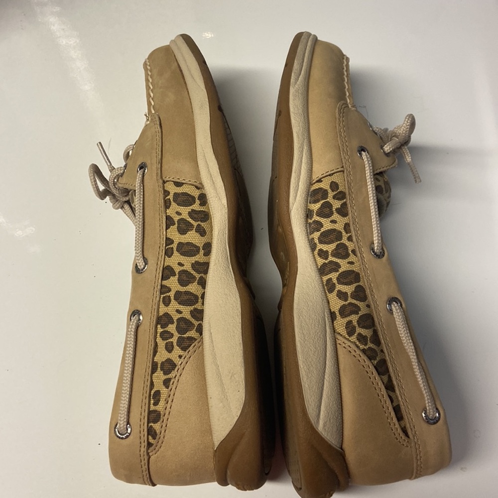 Sperry Size 9 - image 2